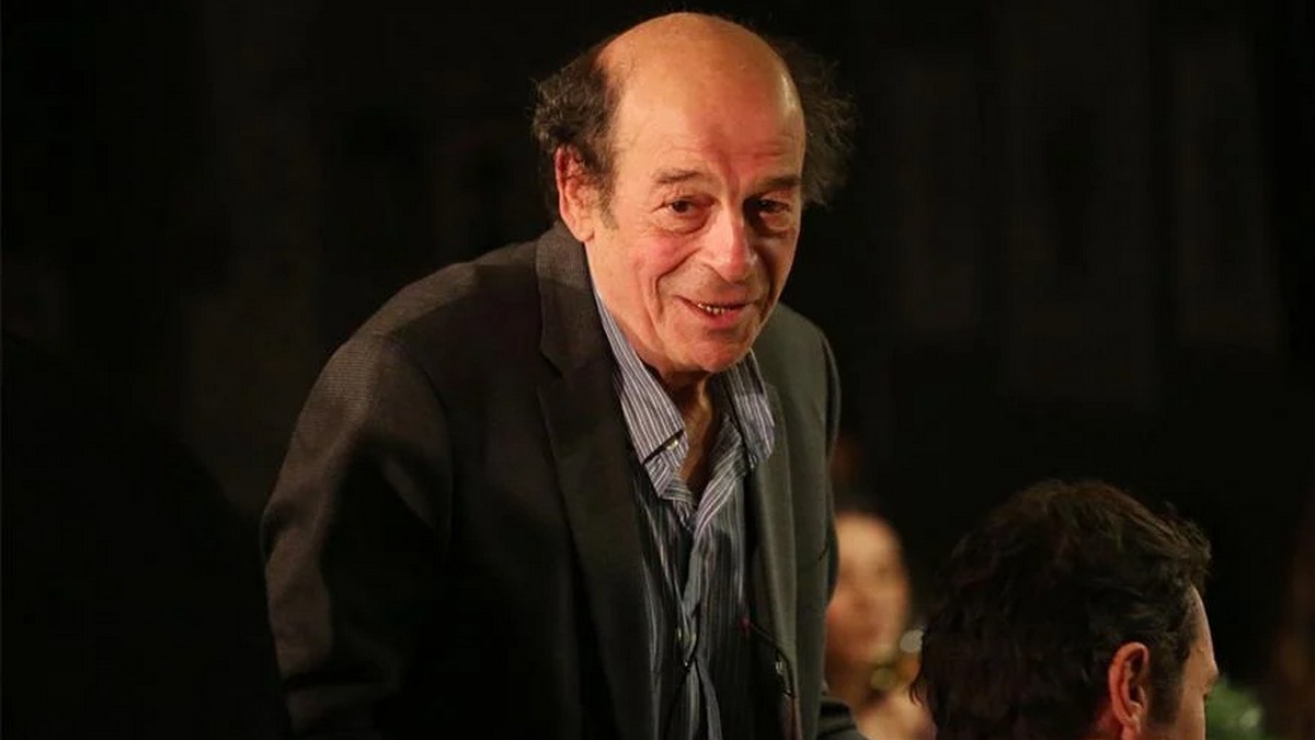 Μανούσος Μανουσάκης: Συγκλονίζει η σύζυγός του – «Ήταν οξεία λευχαιμία, ραγδαία»