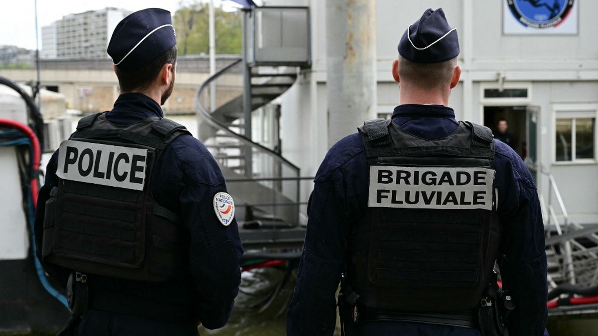 Παρίσι: Χιλιάδες αστυνομικοί στους δρόμους για τον ποδοσφαιρικό αγώνα με το Ισραήλ – Ο Bezalel Smotrich καλεσμένος εβραϊκής οργάνωσης