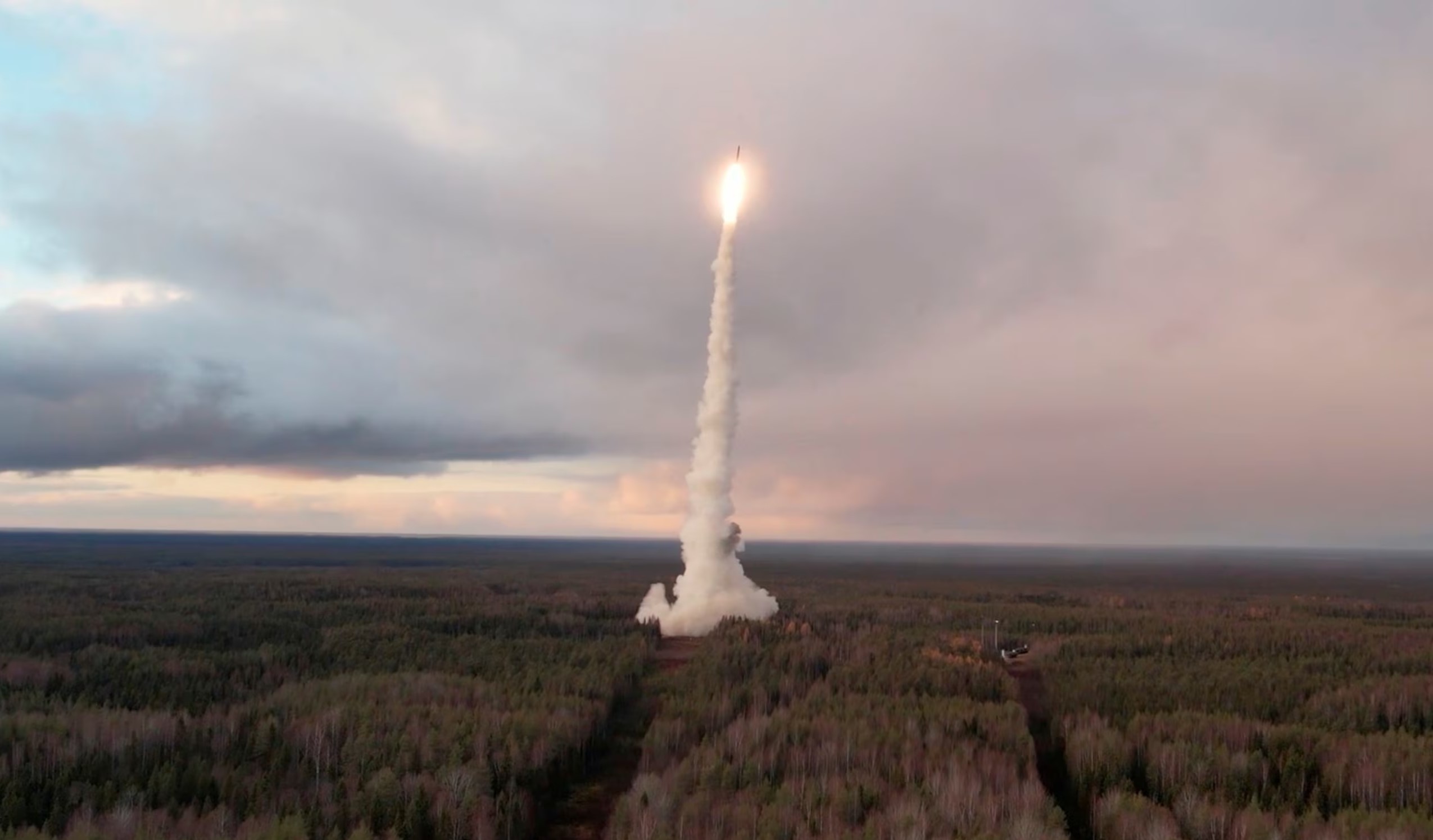 Ρωσία: Εκτόξευσε διηπειρωτικό βαλλιστικό πύραυλο στην Ουκρανία