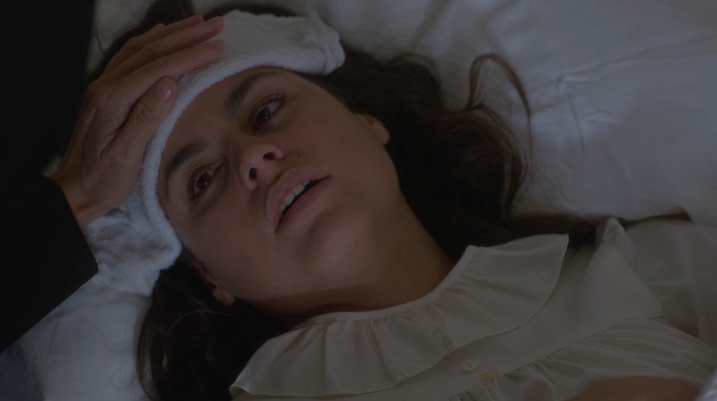 Άγιος έρωτας: Η Θάλεια καταλήγει στο ψυχιατρείο και η Χλόη στο νοσοκομείο