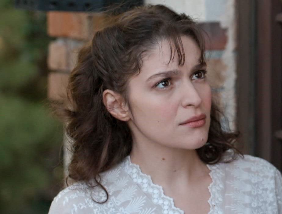 «GRAND HOTEL»: Ο Πέτρος λέει στην Αλίκη όσα ξέρει για το γράμμα και εκείνη καταρρέει