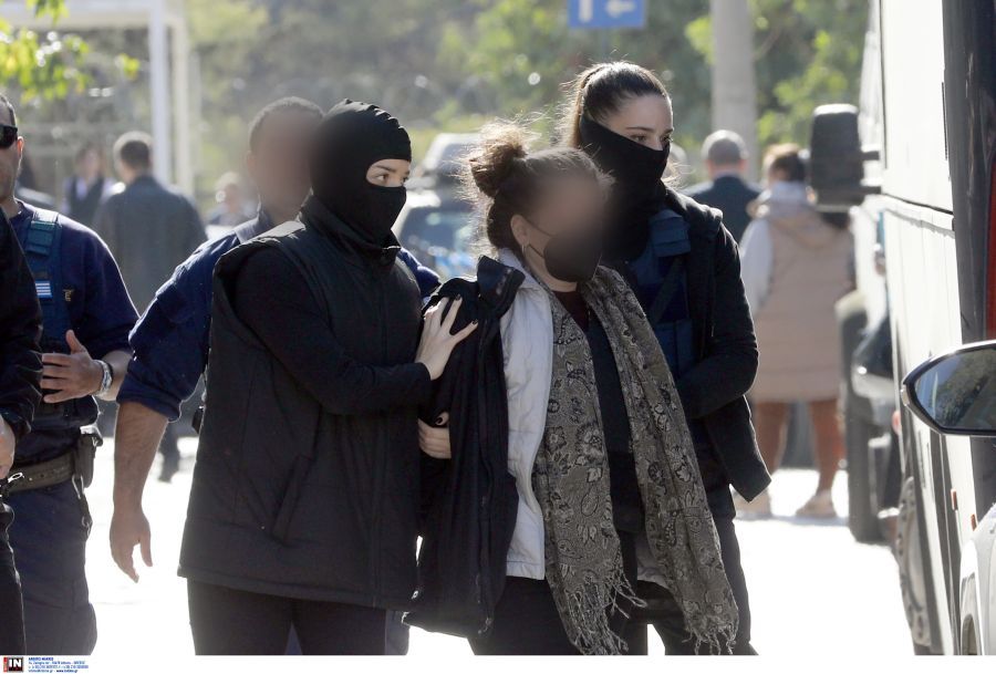 Έκρηξη στους Αμπελόκηπους: Στα δικαστήρια η 30χρονη που συνελήφθη χθες – Απολογείται ο σύντροφός της