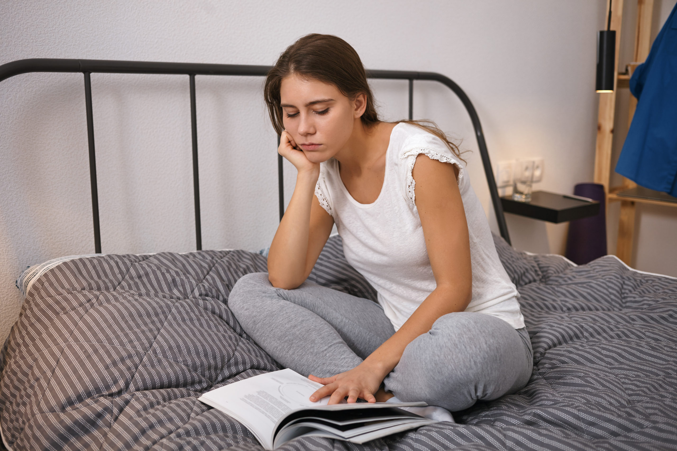 Εάν χάνετε τον ύπνο σας για ασήμαντα θέματα, πείτε αντίο σε αυτές τις 9 συνήθειες