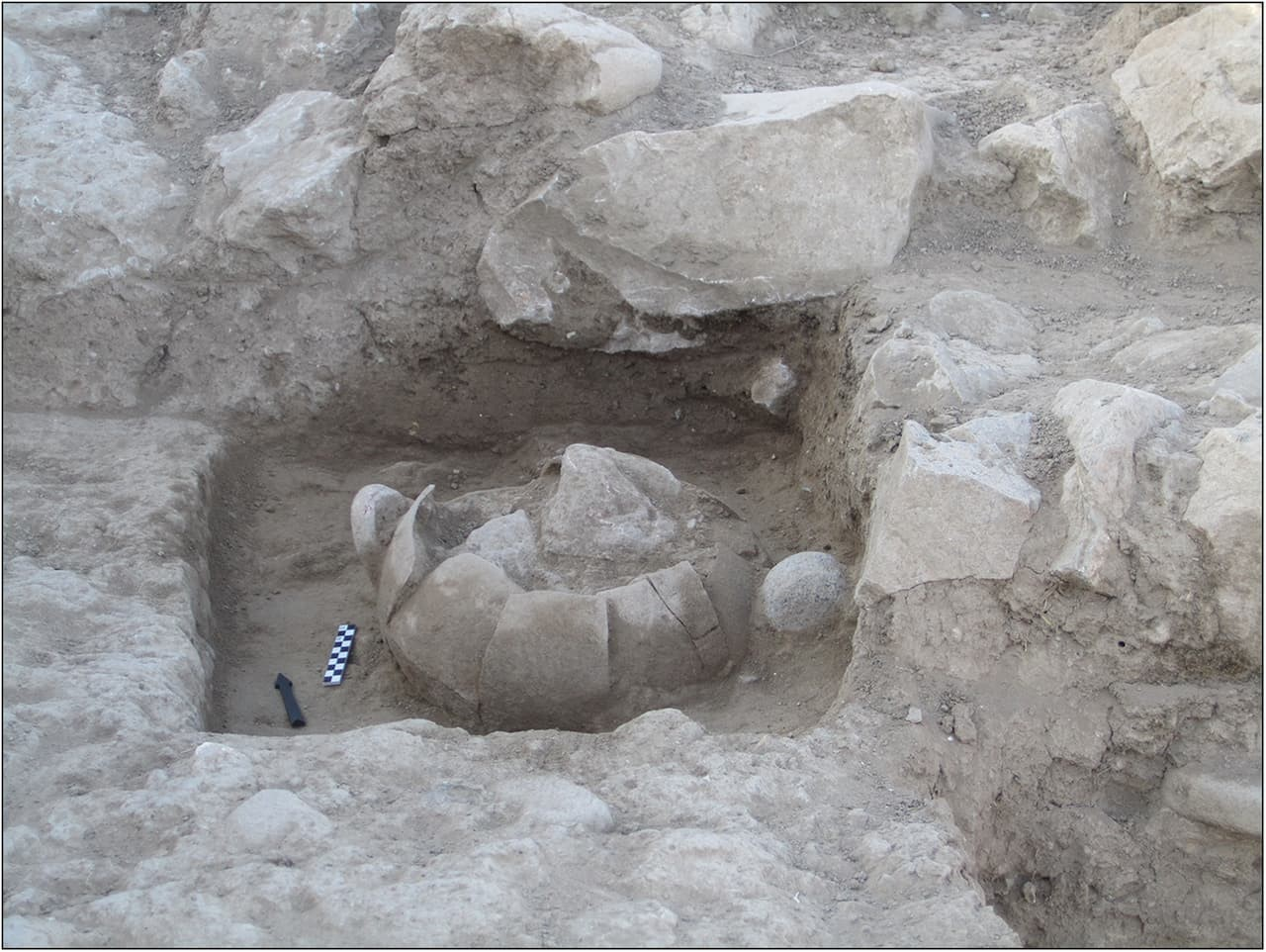 Ο αμφορέας που ανακαλύφθηκε στη Βοιωτία.