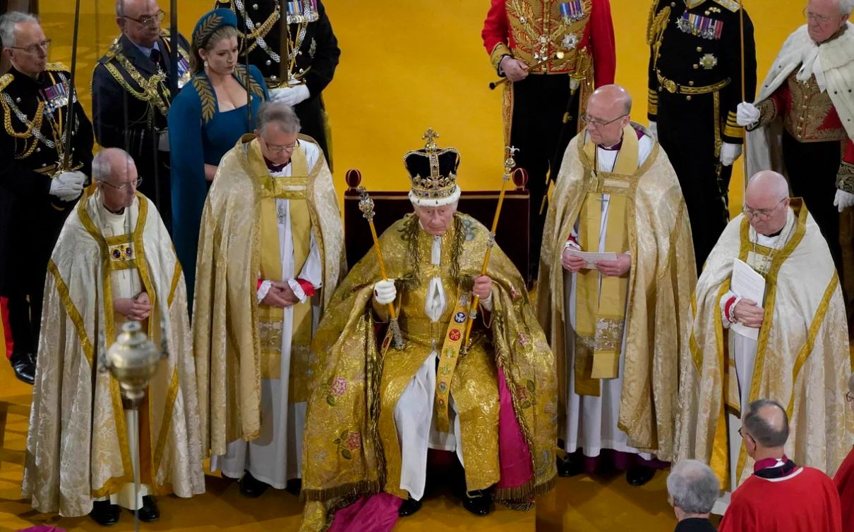 Βρετανία: Πόσο κόστισε η στέψη του βασιλιά Καρόλου και τι πέτυχε για την χώρα – Στην δημοσιότητα η κυβερνητική έκθεση