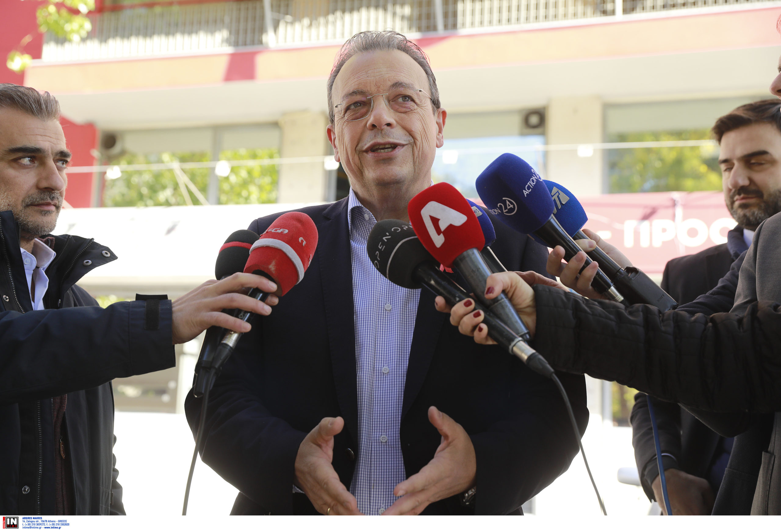 Στον Ευαγγελισμό ο Σωκράτης Φάμελλος – Ενημερώθηκε για την κατάσταση της υγείας του Αρχιεπισκόπου Αλβανίας