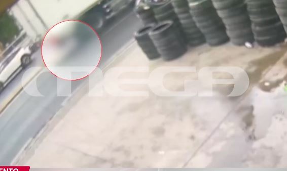 Ατύχημα σοκ στην Πειραιώς: Φορτηγό έσερνε για δεκάδες μέτρα ηλικιωμένο – ΒΙΝΤΕΟ