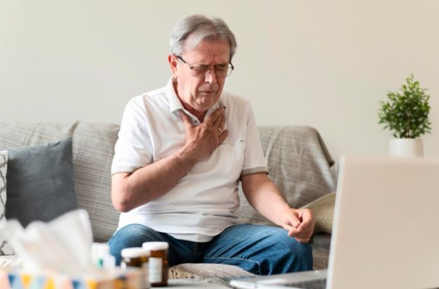 «Είμαι γιατρός και αυτά είναι τα 3 σημάδια που δείχνουν ότι η καρδιά σας είναι αδύναμη» - Δεν πρέπει να τα αγνοήσετε