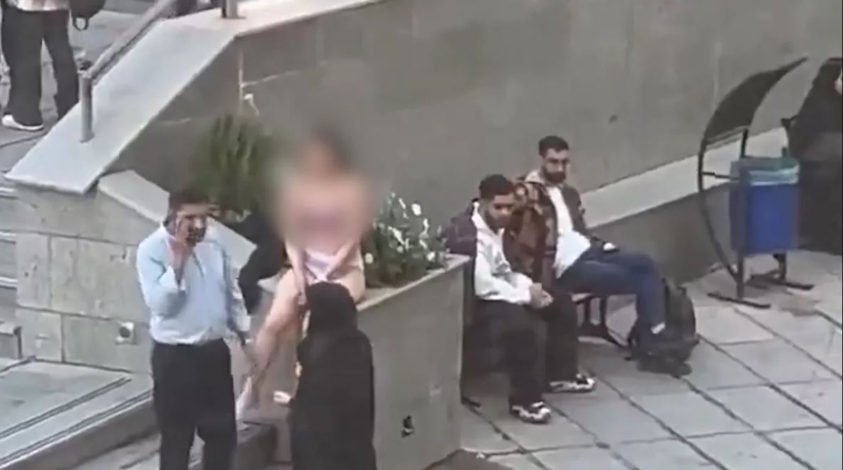 Ιράν φοιτήτρια διαμαρτυρία