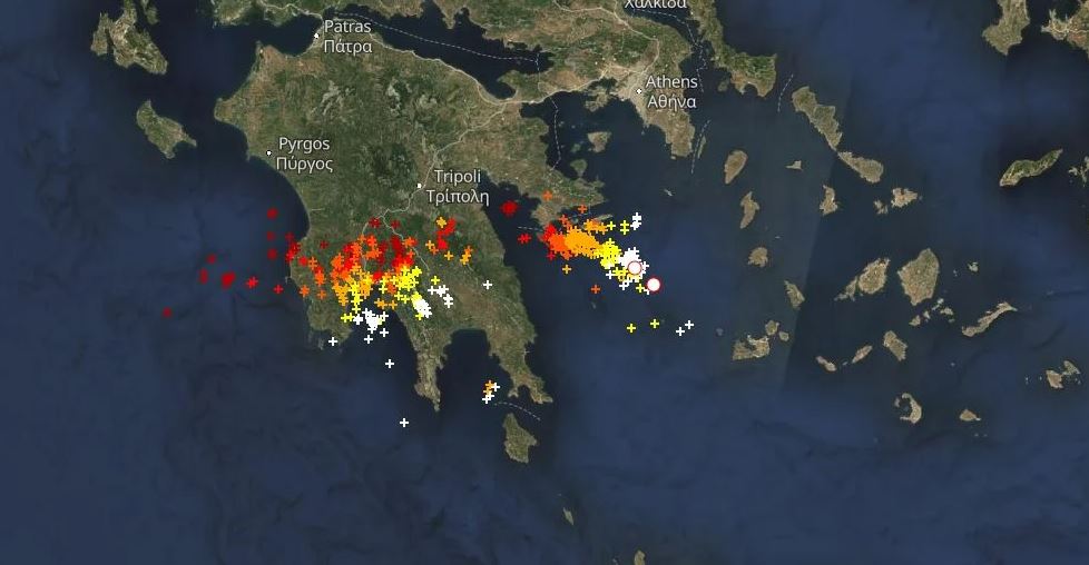 Μίνι κακοκαιρία σε εξέλιξη: Πού έχουν πέσει οι περισσότεροι κεραυνοί – Δείτε τον χάρτη