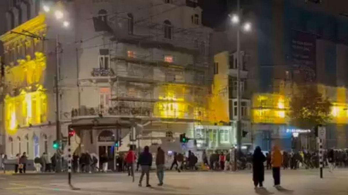 Άμστερνταμ: Άγρια επεισόδια μετά τον αγώνα Άγιαξ-Μακάμπι – Οπαδοί των Ισραηλινών βούτηξαν στα κανάλια για να σωθούν