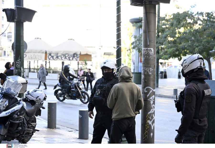 Πολυτεχνείο: 68 προσαγωγές από την ΕΛ.ΑΣ. – Έλεγχοι στο κέντρο της Αθήνας