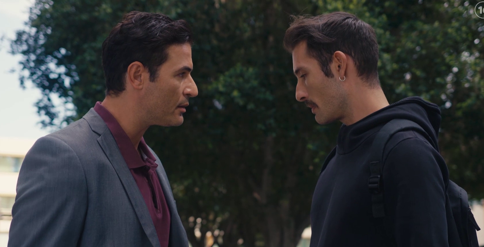 «Ταμπού»: Ο Γιάννης αποκαλύπτει τη σχέση με τον Νεκτάριο στην Ελισάβετ