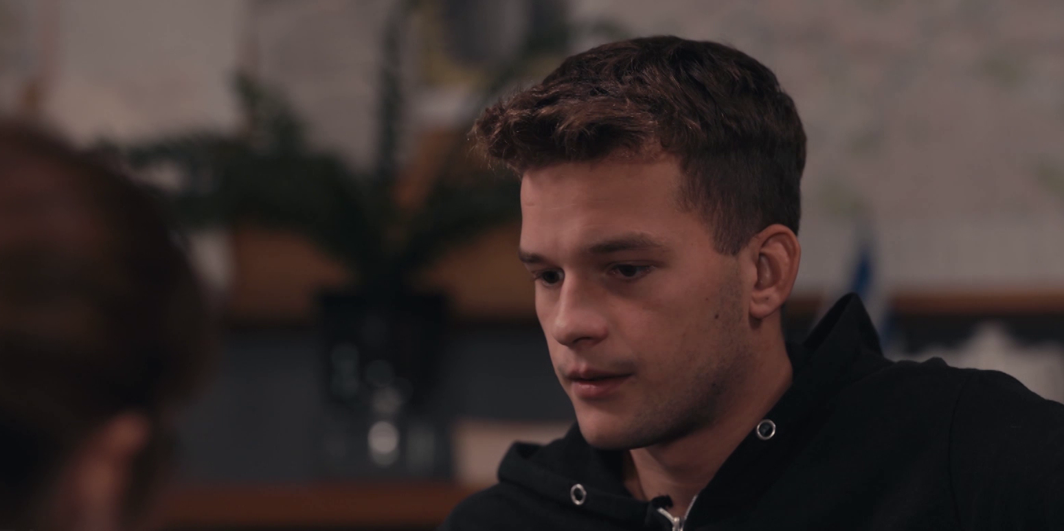 Ταμπού: Ο Κυριάκος εμπλέκεται σε αιματηρό καβγά