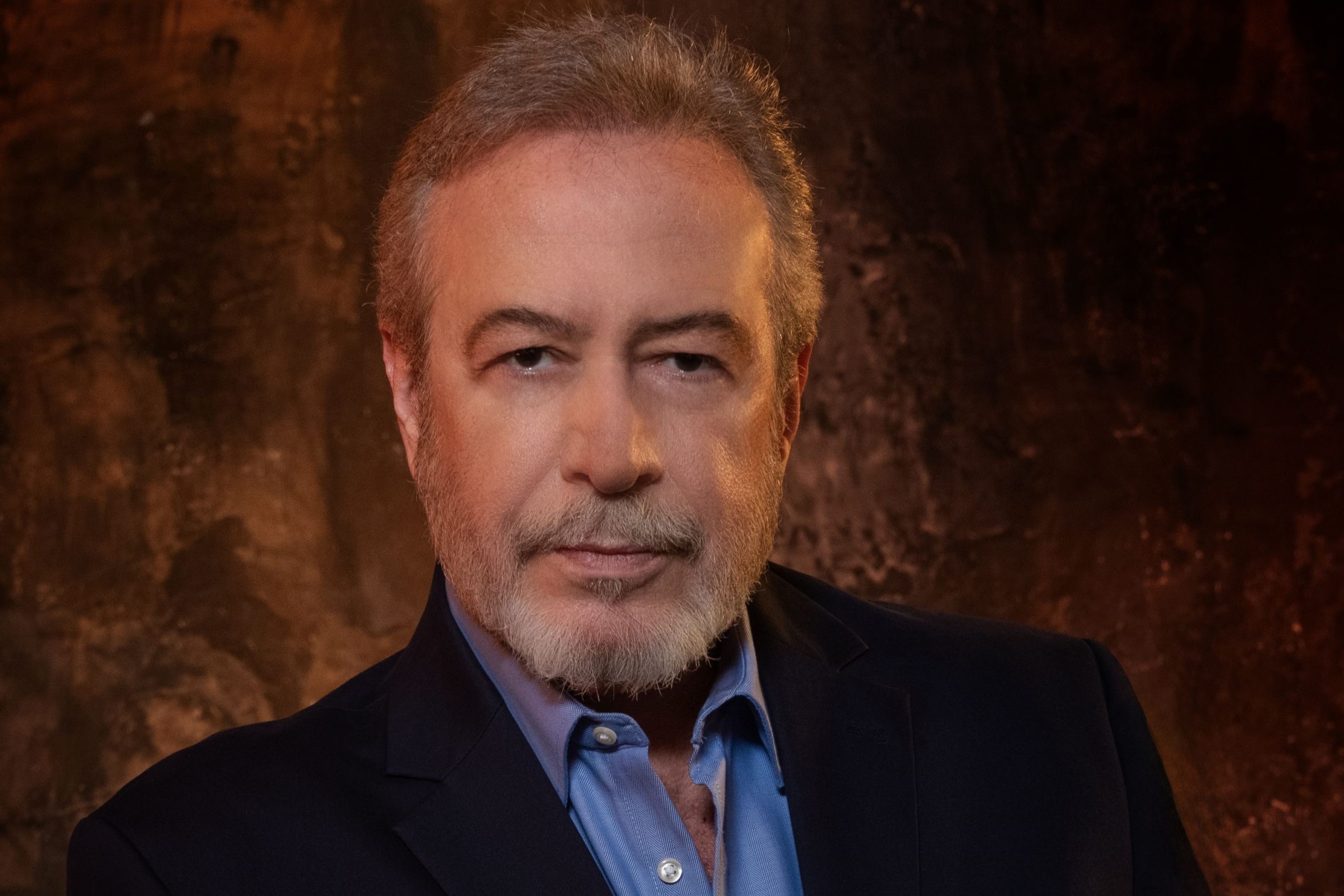 “Η Γη της Ελιάς”: Ο Γρηγόρης Βαλτινός μπαίνει στη σειρά