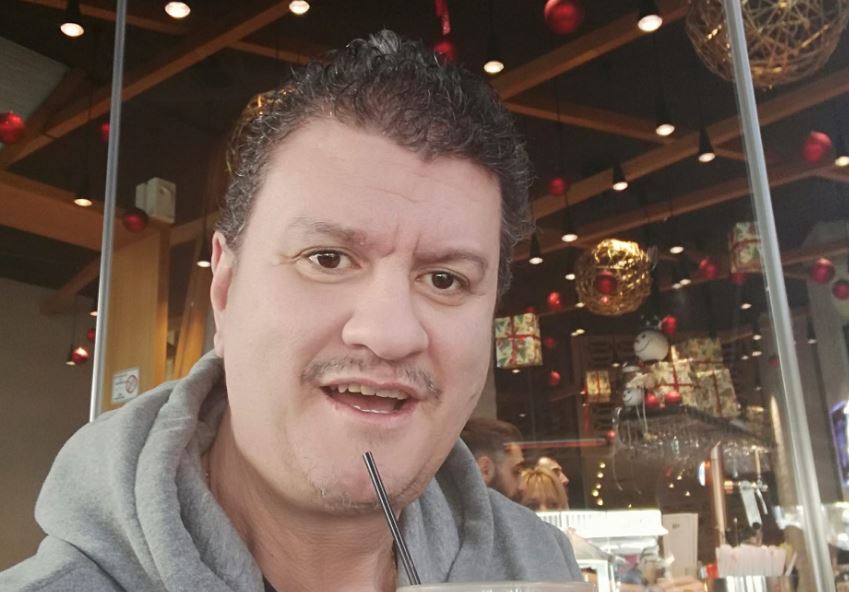 Τα σπαρακτικά «αντίο» στον Βασίλη Μαντζουράνη – «Καλό ταξίδι γιγαντάκο μου»