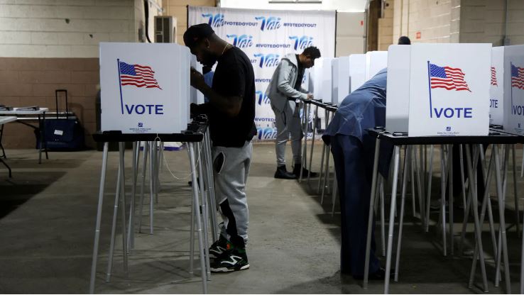 Αμερικανικές εκλογές 2024: Οι υπηρεσίες πληροφοριών κατηγορούν την Ρωσία για επιχειρήσεις παραπληροφόρησης στις 7 κρίσιμες πολιτείες