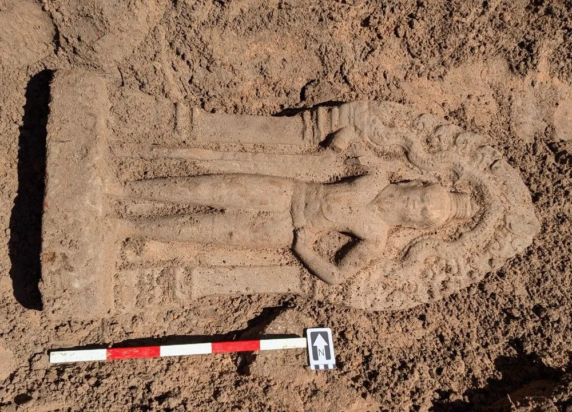 Αρχαιολόγοι ανακάλυψαν τυχαία 12 αγάλματα 900 ετών - Οι θρύλοι που συνοδεύουν τους «φύλακες των θυρών»