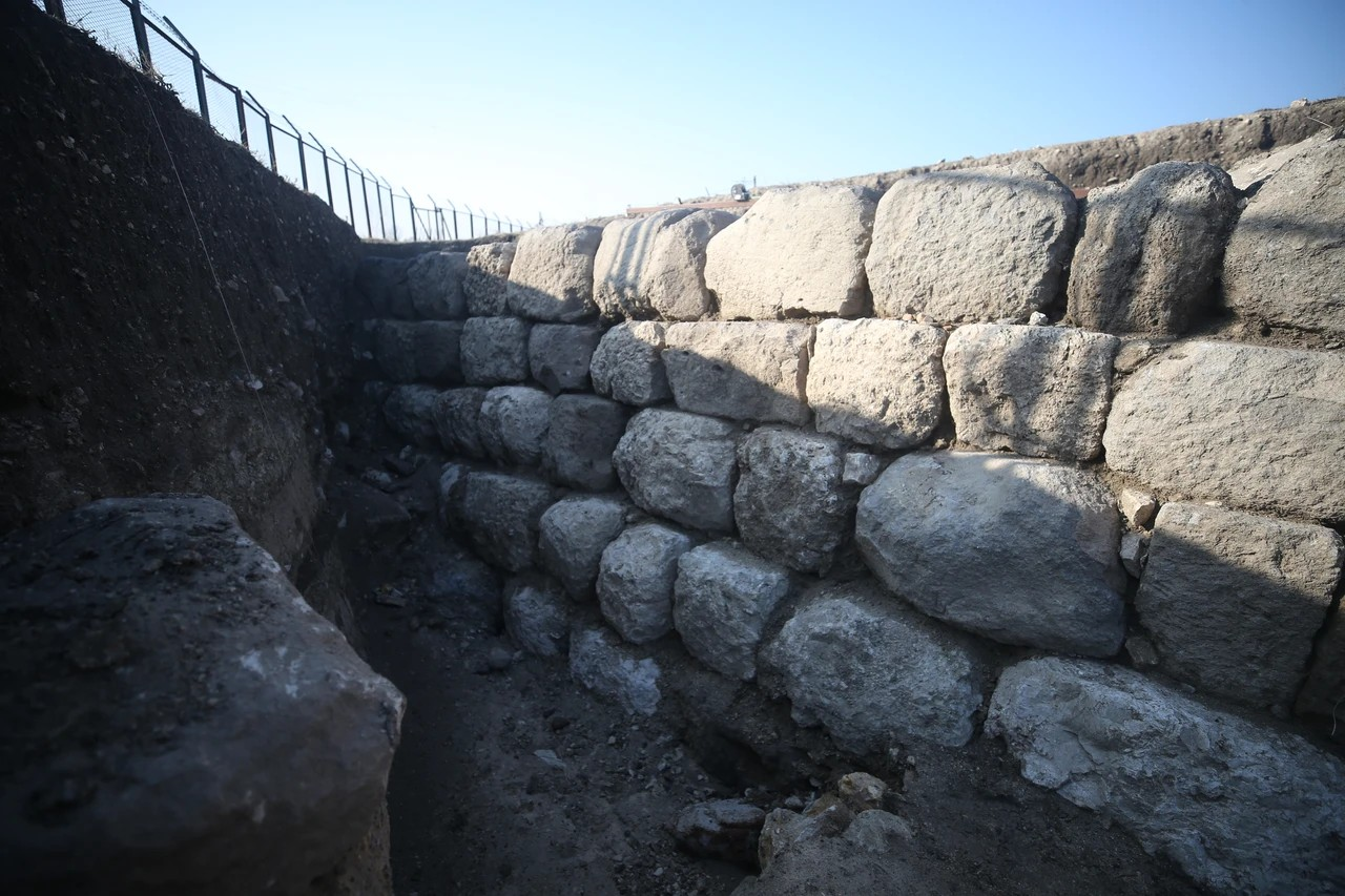 Η ανακάλυψη θα συντελέσει στον τοπικό τουρισμό, τραβώντας την προσοχή στην αρχιτεκτονική σημασία και την ιστορία του χώρου. Φωτογραφία: ΑΑ