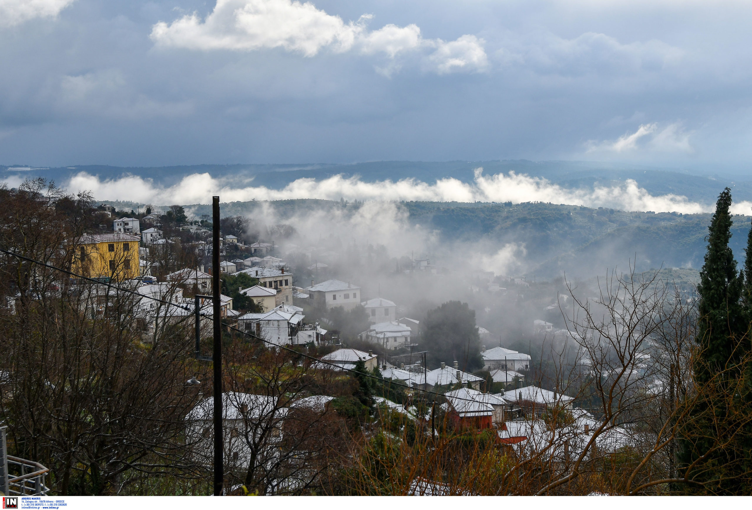 Καιρός: Χριστούγεννα με τσουχτερό κρύο, βροχές και χιόνια – Έρχεται νέα «διαταραχή» από Δευτέρα