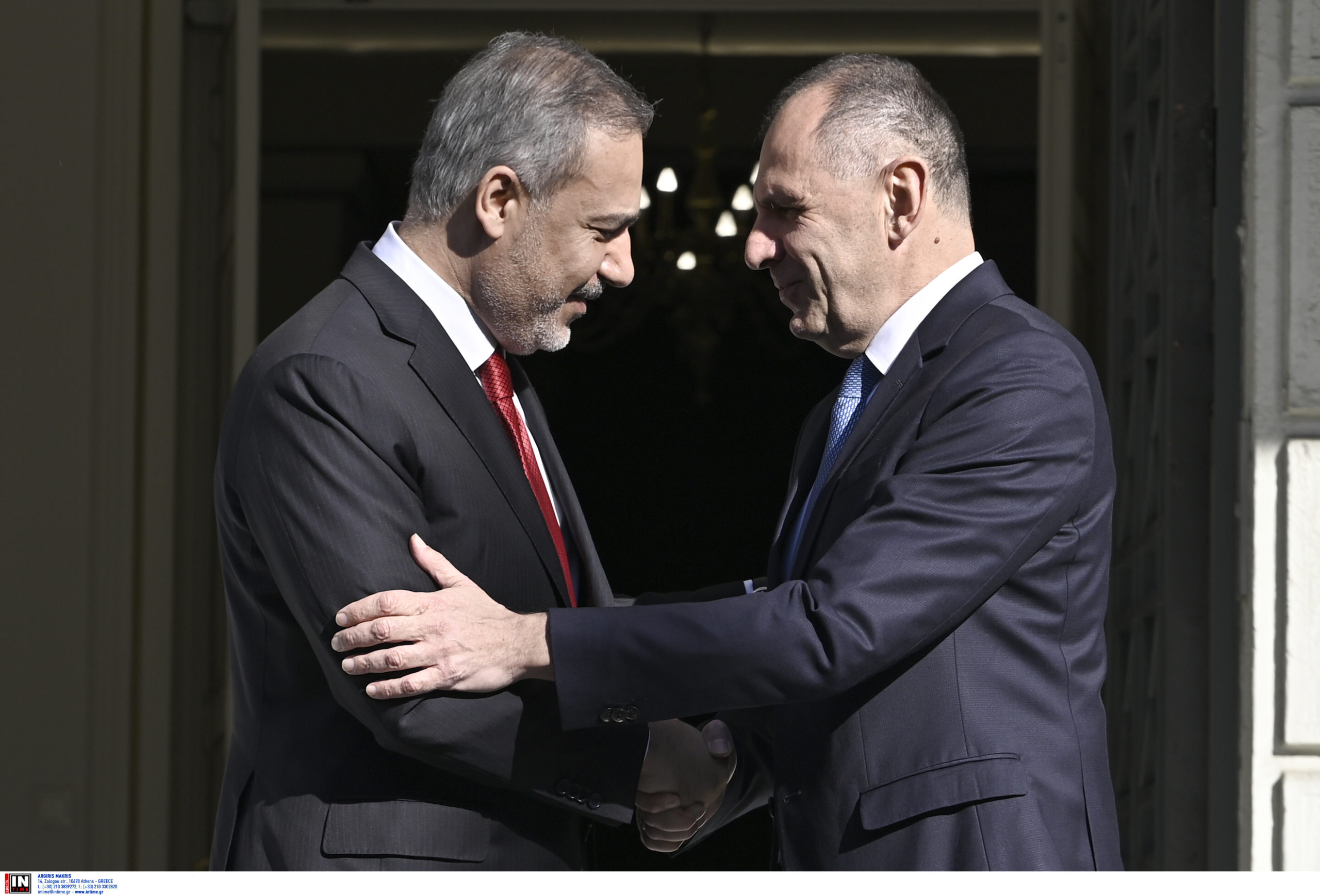 Σε ρηχά νερά ο διάλογος με την Τουρκία – Τα θέματα συζήτησης των επόμενων συναντήσεων Γεραπετρίτη – Φιντάν