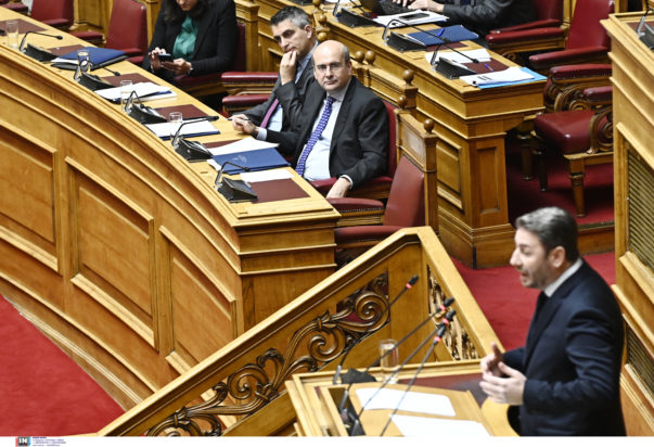 Κόντρα Χατζηδάκη - Ανδρουλάκη στη Βουλή