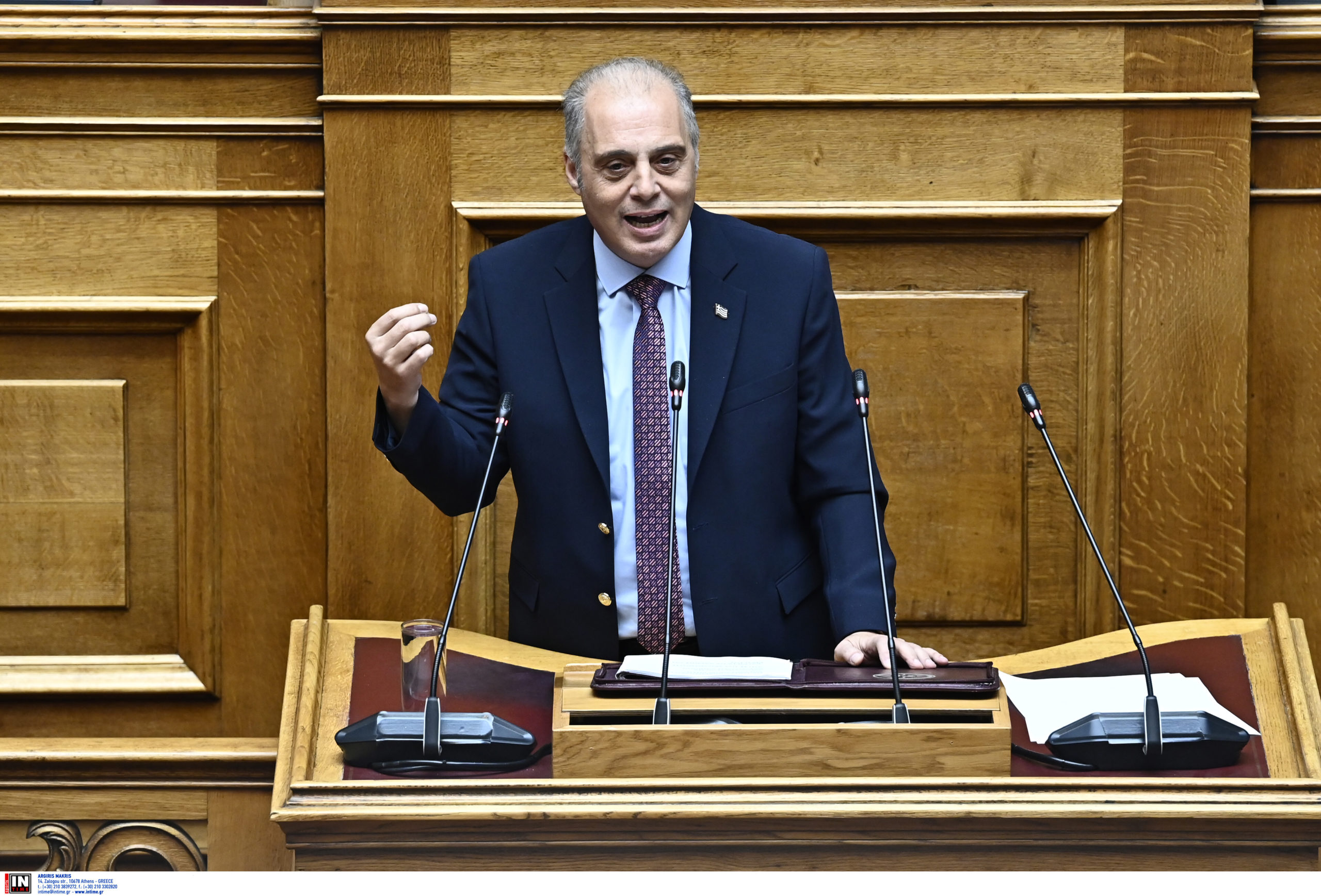 Βουλή – Βελόπουλος: Αντιφατικό να μιλάμε για τον κατώτατο μισθό, όταν έχουμε ένα σύστημα που αποκαλούσε τους Έλληνες τεμπέληδες