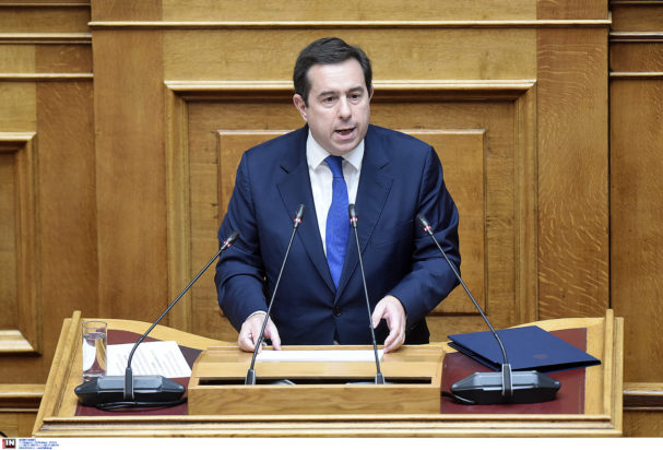 Νότης Μηταράκης