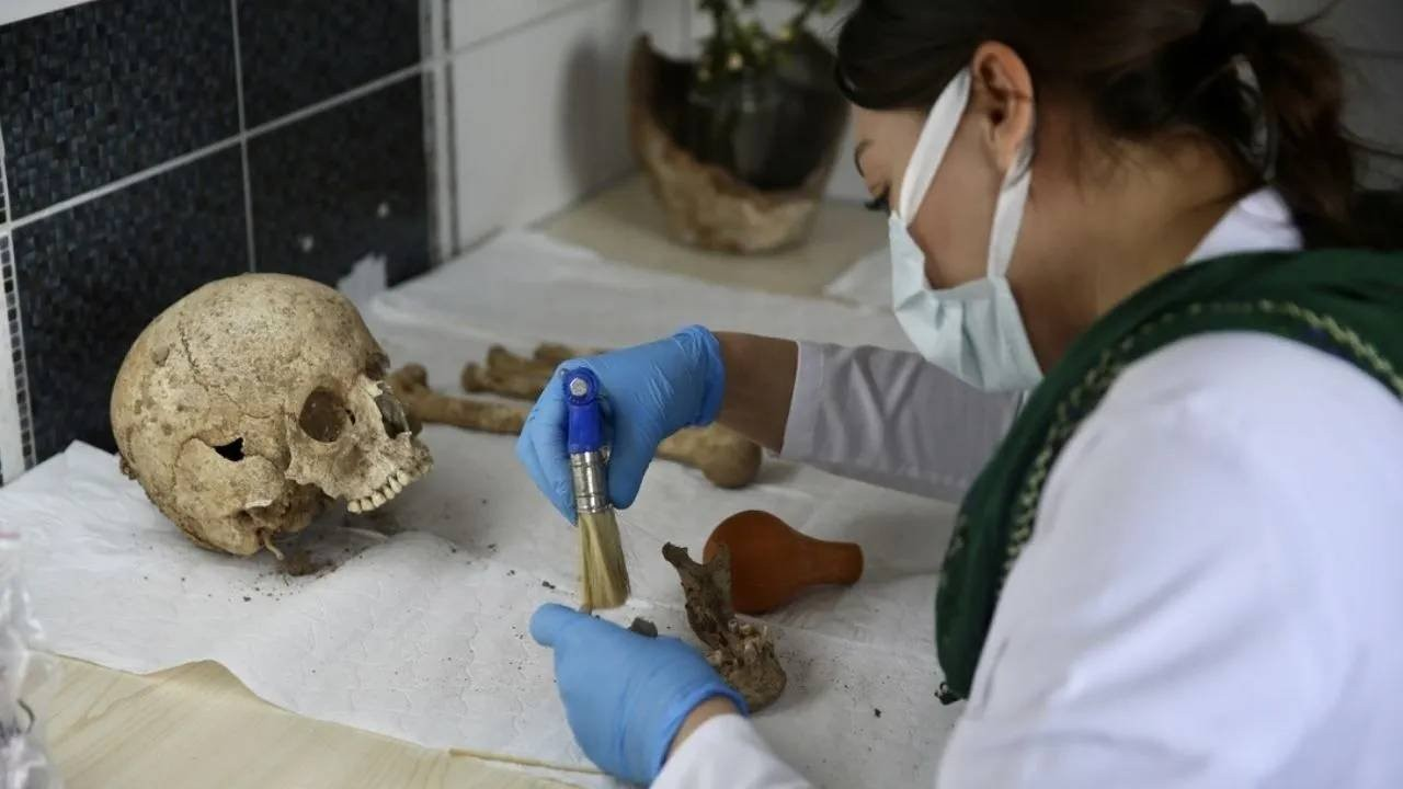 Τεχνουργήματα σε αρχαίο κάστρο στην Μικρά Ασία αποκαλύπτουν στοιχεία για τη ζωή από την Αρχαϊκή μέχρι τη Βυζαντινή Περίοδο. Φωτογραφία: artigercek