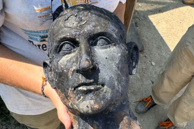 Εντυπωσιακά χάλκινα αγαλματίδια και εκατοντάδες νομίσματα ανακαλύφθηκαν σε μεγάλο Ετρουσκικό – Ρωμαϊκό ιερό της Ιταλίας. Φωτογραφία: Υπουργείο Πολιτισμού της Ιταλίας