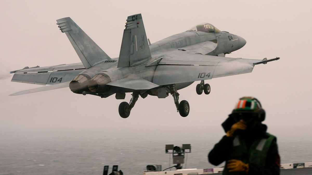 Ερυθρά Θάλασσα: F/A-18 του Πολεμικού Ναυτικού των ΗΠΑ καταρρίφθηκε από «φίλια πυρά»