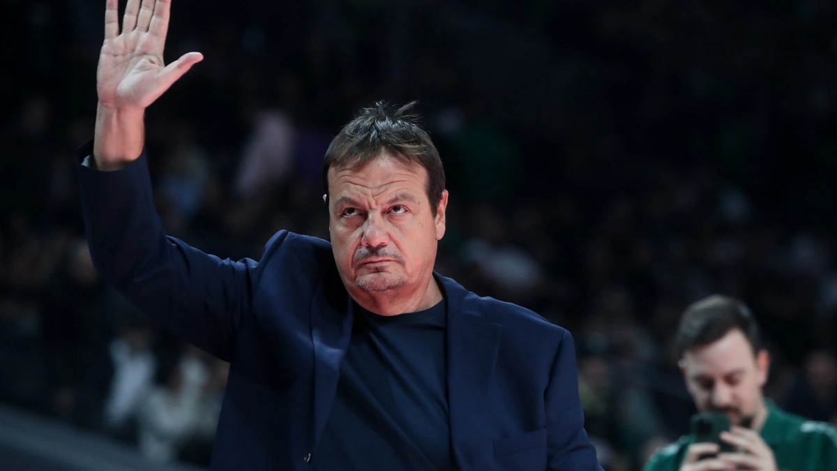 Εργκίν Αταμάν: Καλά Χριστούγεννα, μακάρι το 2025 να είναι γεμάτο υγεία, χαρά, φιλία και ειρήνη