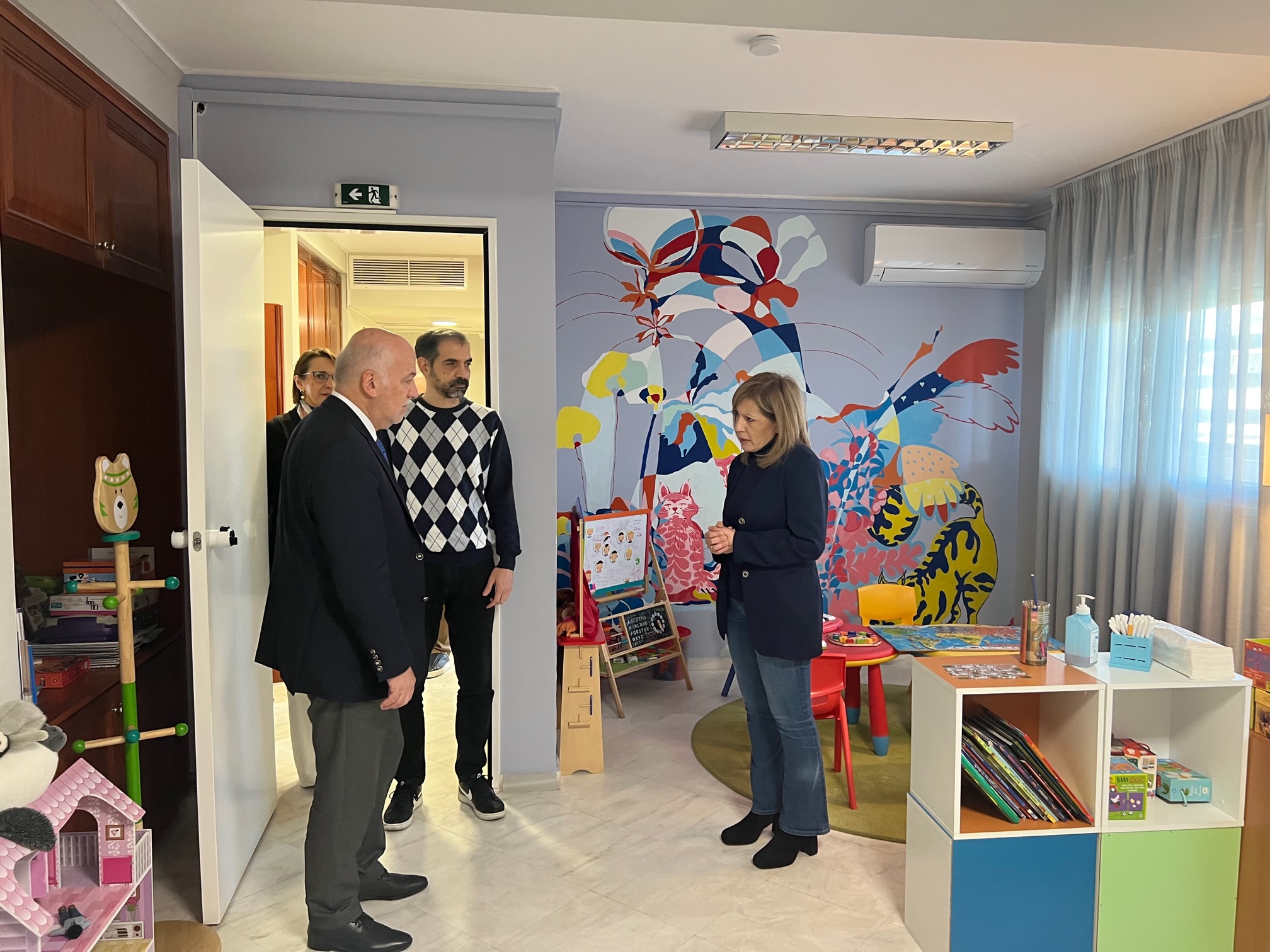 Επίσκεψη του Υπουργού Δικαιοσύνης Γιώργου Φλωρίδη στο «Σπίτι του Παιδιού» ενόψει των εορτών των Χριστουγέννων