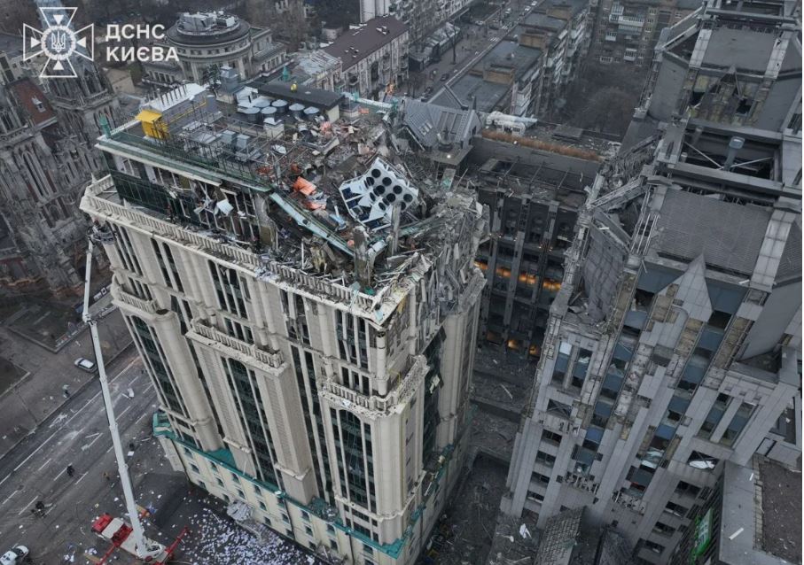 Ουκρανία: Οργή της ΕΕ για το ρωσικό πλήγμα στο Κίεβο – Ζημιές και σε πρεσβείες