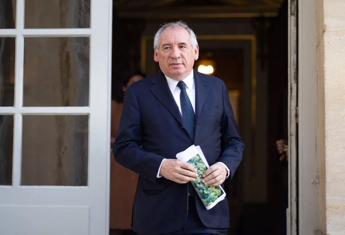 Φρανσουά Μπαϊρού: Θα μπορέσει ο νέος πρωθυπουργός να βγάλει την Γαλλία από την κρίση; – Η ευκαιρία του να… εκδικηθεί τις κακές γλώσσες