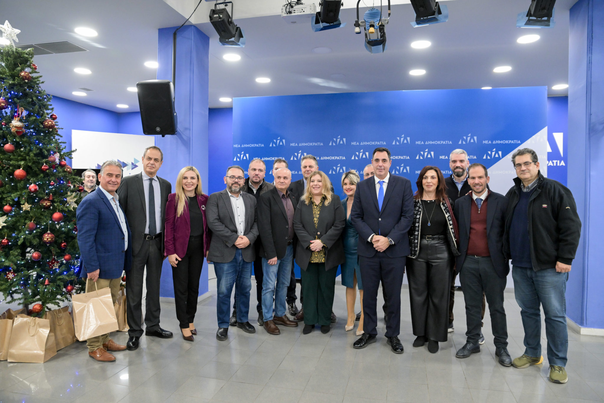 Χριστουγεννιάτικη γιορτή στα κεντρικά γραφεία της ΝΔ