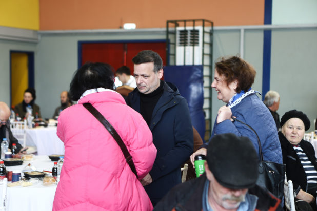 «Γεύματα αγάπης» από τον Δήμο Αθηναίων