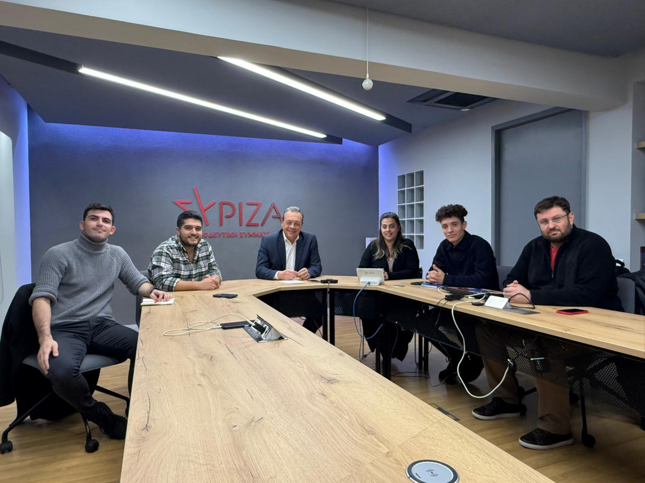 Συνάντηση Φάμελλου με τη Γραμματεία της Νεολαίας του ΣΥΡΙΖΑ
