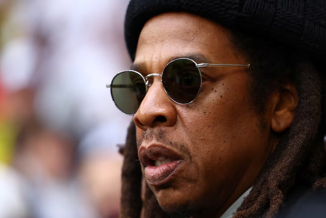 Jay-Z: Συγκλονιστικές περιγραφές από τον φερόμενο βιασμό εις βάρος μιας 13χρονης – Ο Sean «Diddy» Combs και μια διάσημη γυναίκα παρακολουθούσαν