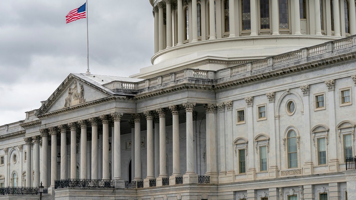 ΗΠΑ: Ένα βήμα πριν από τη δημοσιονομική παράλυση – Καταψηφίστηκε η πρόταση Τραμπ για αύξηση του ορίου του χρέους