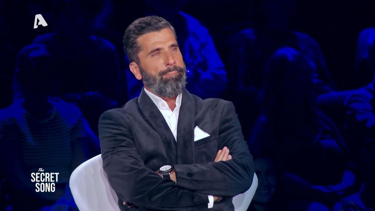 The Secret Song: «Λύγισε» ο Θανάσης Βισκαδουράκης με το τραγούδι που ερμήνευσε ο γιος του – ΒΙΝΤΕΟ