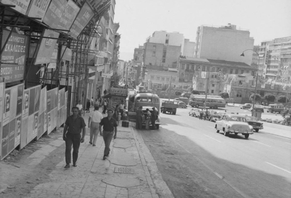 Κουίζ για την παλιά Αθήνα: Αναγνωρίζεις την πλατεία; Έχεις περάσει σίγουρα από εκεί