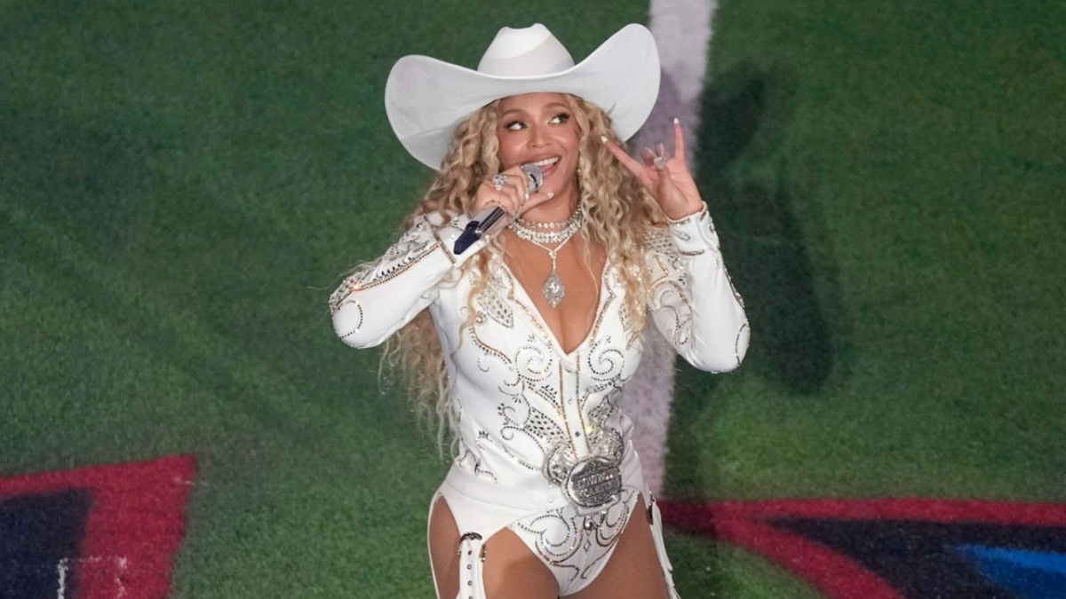 Beyoncé: Διχάζει το… ασύλληπτο ποσό που πήρε από το Netflix για τα 13 λεπτά που εμφανίστηκε στο ημίχρονο του NFL