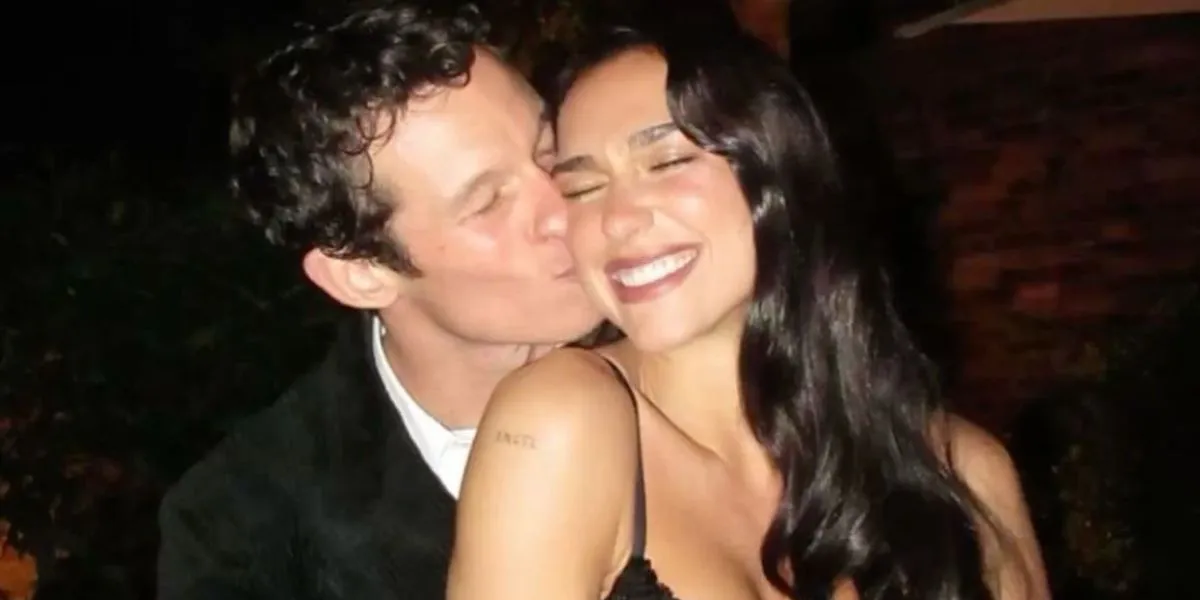 Dua Lipa: Αρραβωνιάστηκε ανήμερα των Χριστουγέννων