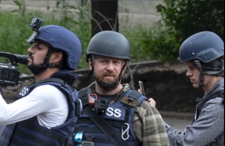 Ουκρανία: Το Κίεβο κατονόμασε τον Ρώσο αξιωματικό που έδωσε εντολή για το πυραυλικό πλήγμα σε ξενοδοχείο του Κραματόρσκ