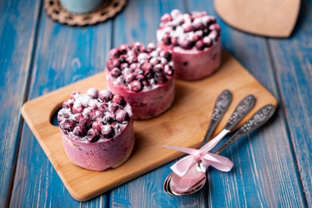 Συνταγή για τσιζκέικ με μύρτιλλα χωρίς ψήσιμο