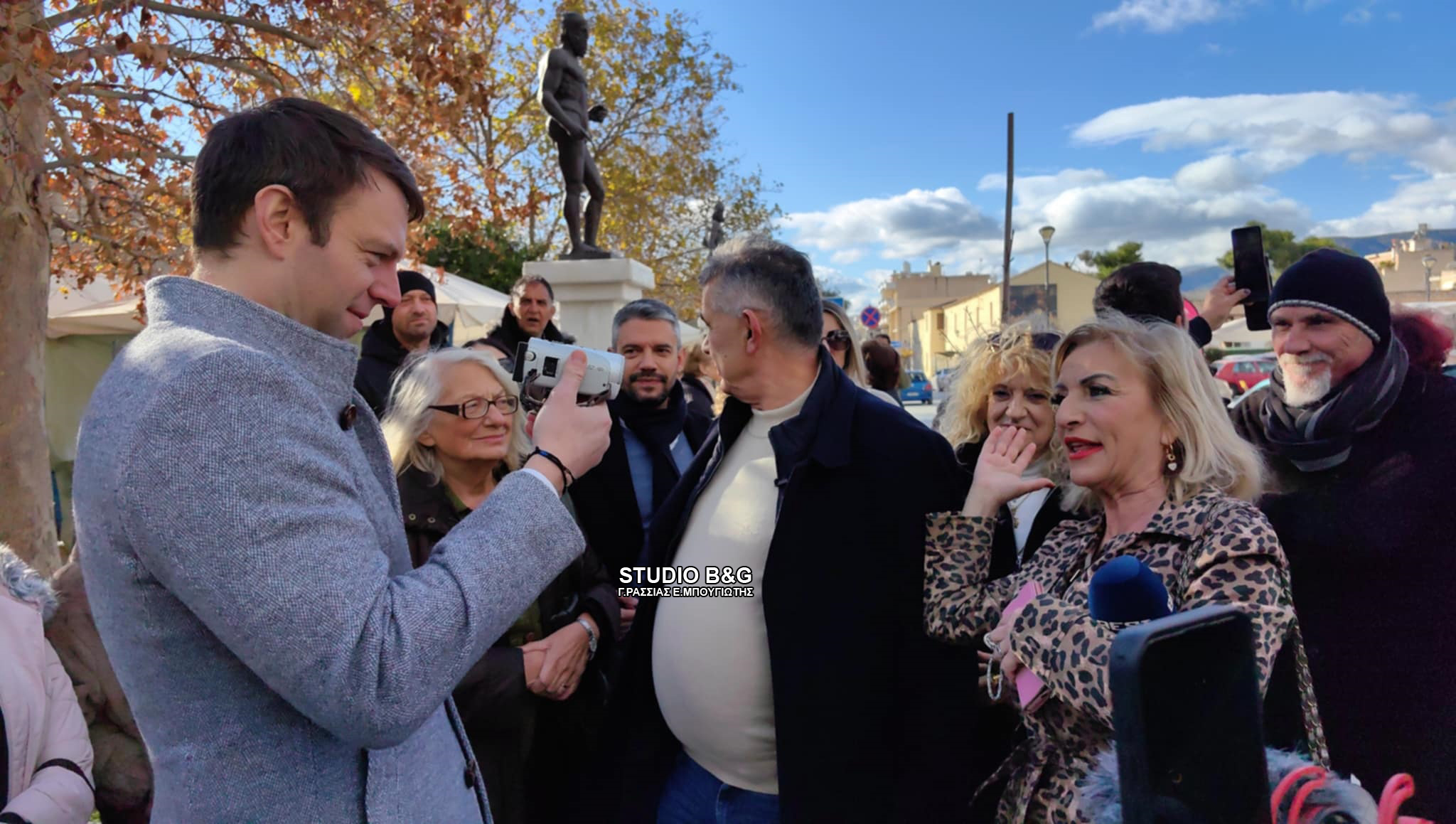 Στο Άργος ο Στέφανος Κασσελάκης – Πήρε… συνέντευξη από δημοσιογράφο – ΒΙΝΤΕΟ
