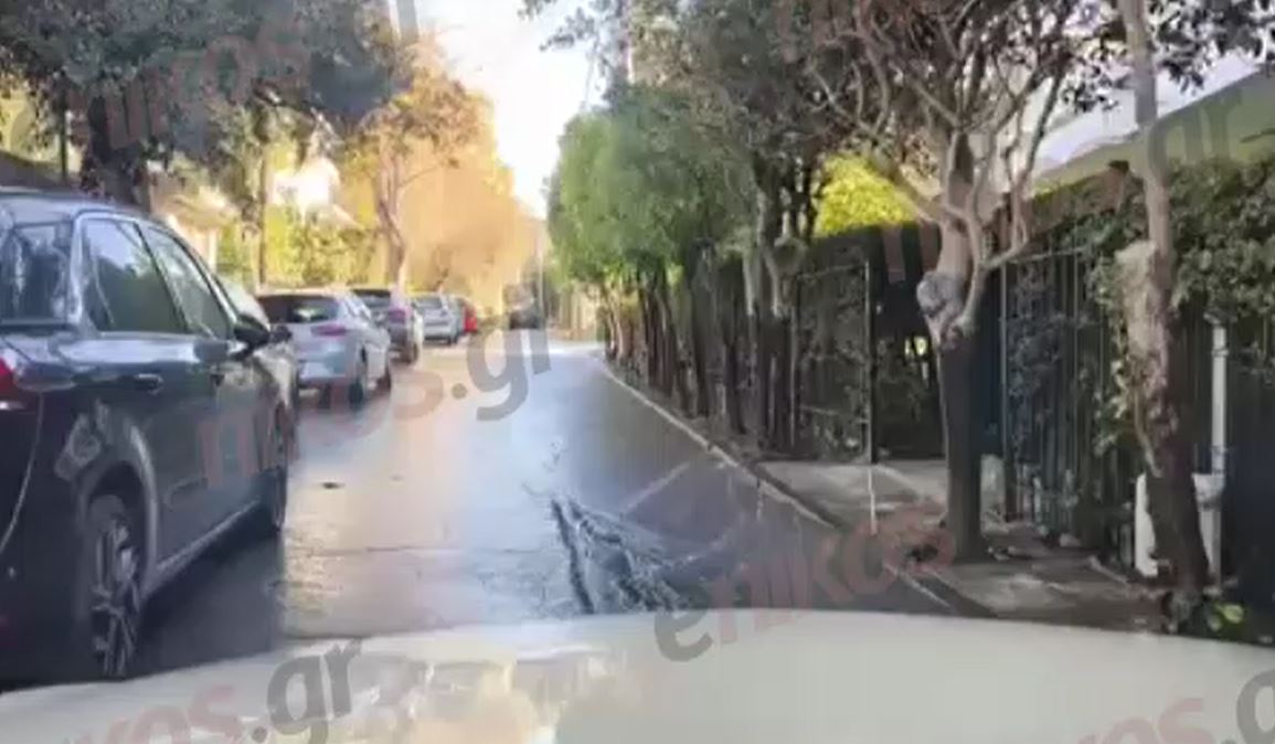 Κηφισιά: Γέμισαν νερά οι δρόμοι κοντά στην Κηφισίας – Βίντεο αναγνώστη