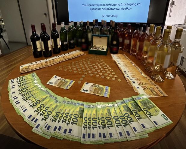 ΕΛ.ΑΣ.: Πώς δρούσε το κύκλωμα λαθρεμπόρων αλκοόλ – Οι τελωνειακές επιβαρύνσεις ανέρχονται στο ποσό των 3.000.000 ευρώ – Δείτε βίντεο