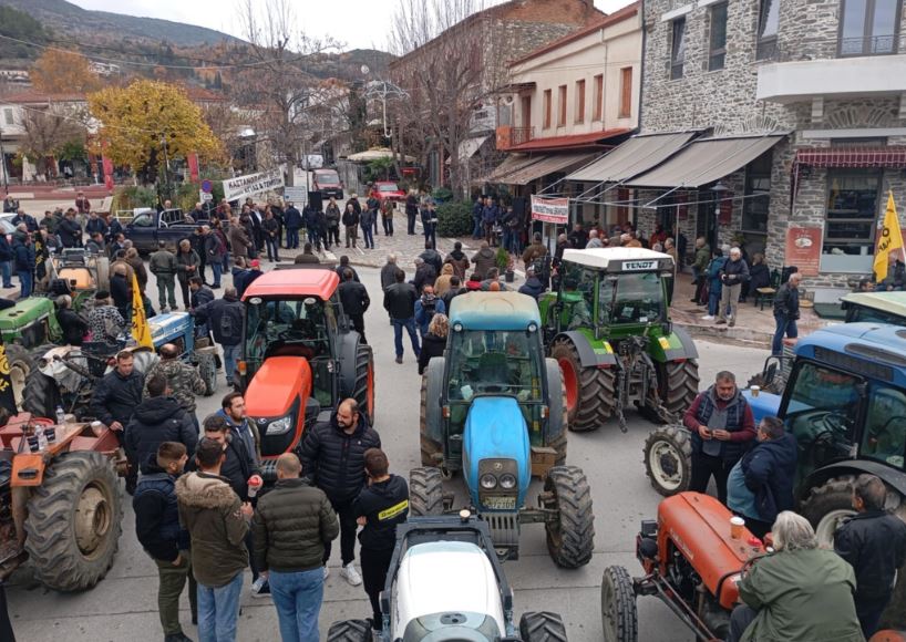 Λάρισα: Συλλαλητήριο με τρακτέρ πραγματοποίησαν αγρότες του δήμου Αγιάς – Τα αιτήματά τους – ΒΙΝΤΕΟ